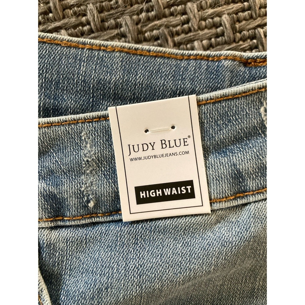 Judy Blue Shorts NWT Women's Size Large High Waist Tummy Moisture Control Denim - Picture 2 of 16